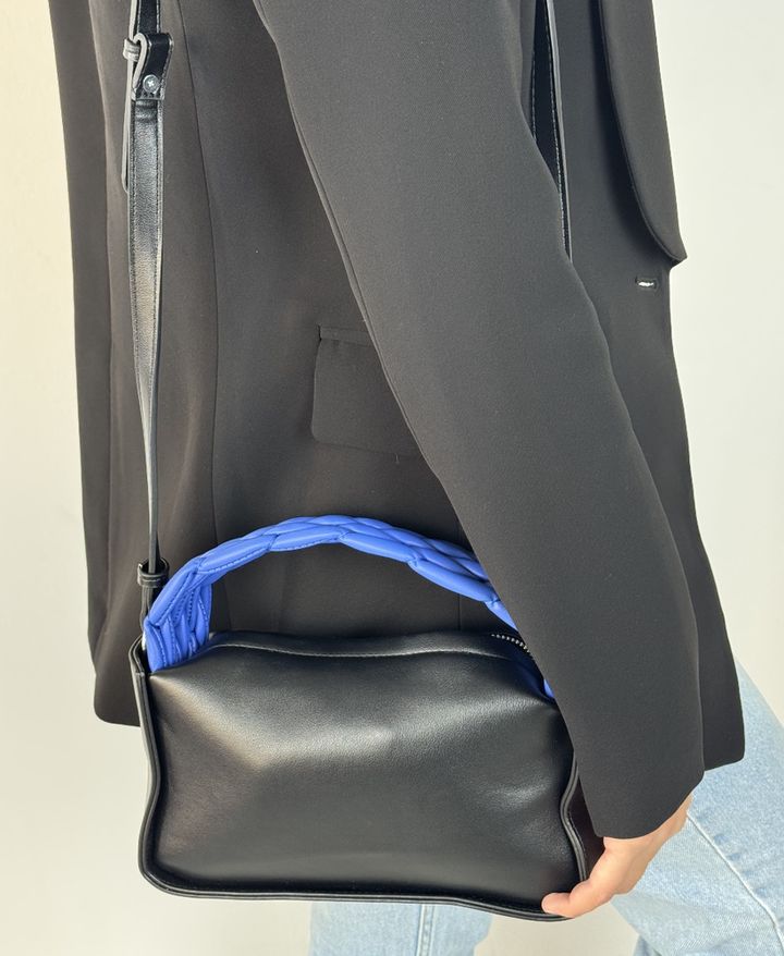 venti-qalis-shavi-chanta-photo-2