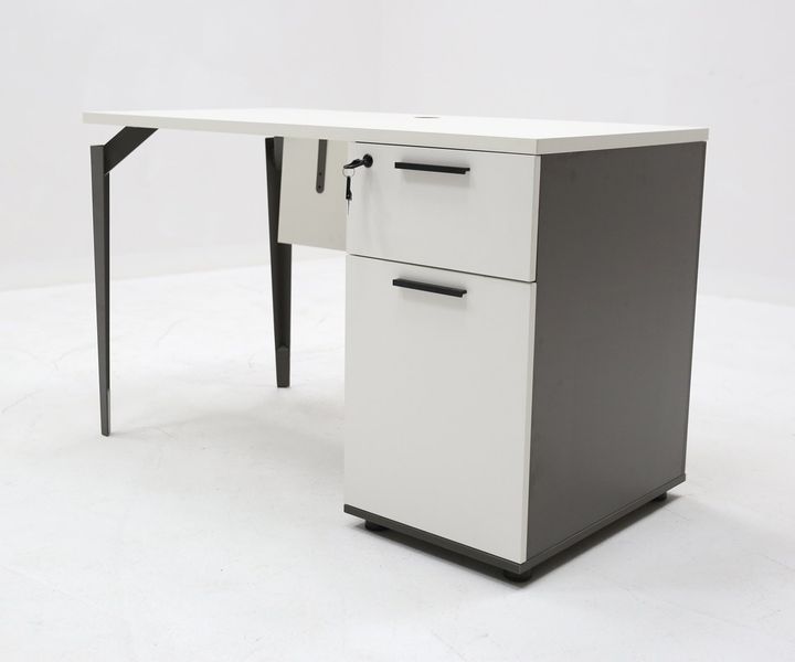 my-office-samushao-magida-photo-2