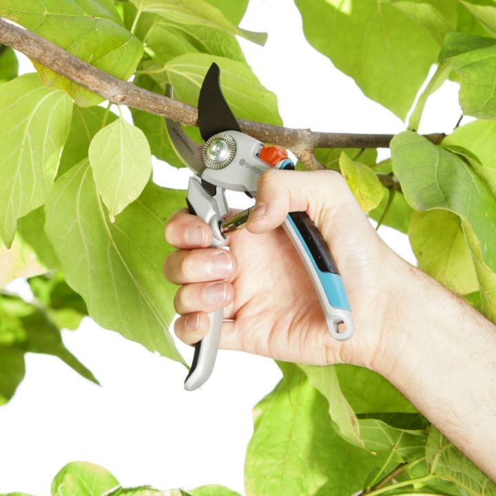 gardena-sekatori-alu-secateurs-bl-photo-3