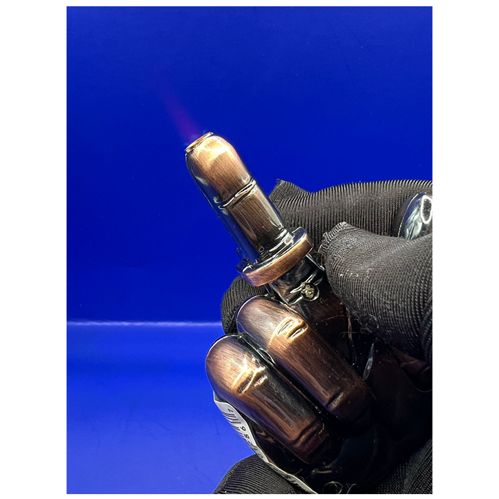 middle-finger-gazis-santebela-photo-3