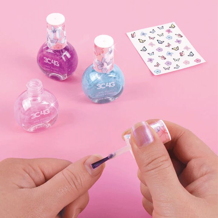 frchkhilebis-laqis-nakrebi-make-it-real-10043mr-3c4g-butterfly-nail-polish-photo-2