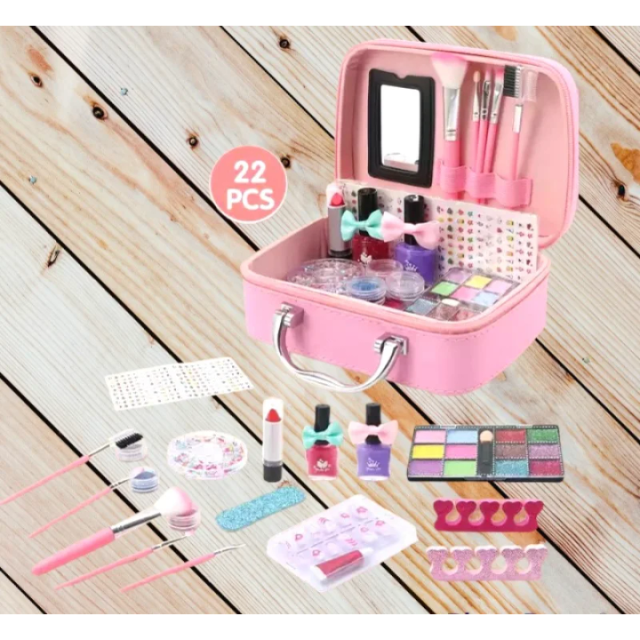 sabavshvo-kosmetikis-nakrebi-chemodanshi-makeup-sweet-gh-768-7-photo-2