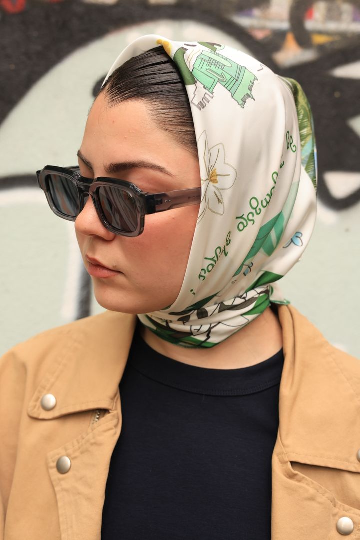qarizma-sharfi-aiaira-photo-2