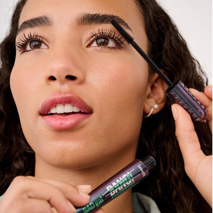 benefit-bad-gal-bang-mascara-waterproof-photo-2