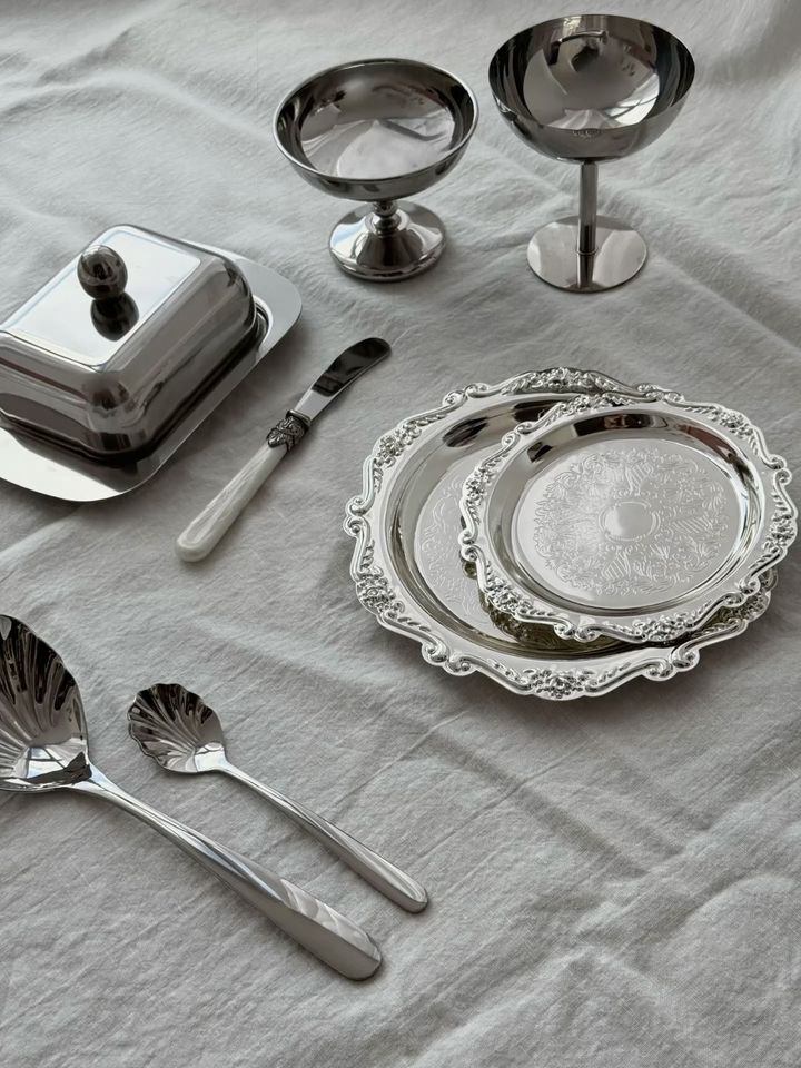 chiqis-dasadgami-metalis-vintazhuri-d15-metal-accents