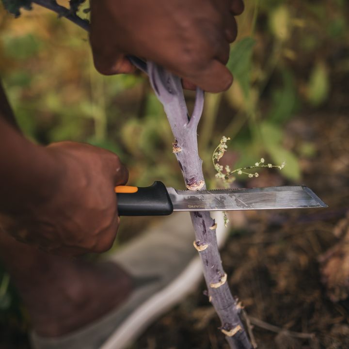 fiskars-x-series-harvesting-knife-k82-dana-photo-4