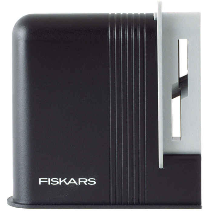 fiskars-clip-sharp-scissors-sharpener-creating-makratlis-salesi