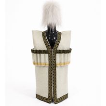 Product image of WineWear nanu-001 ღვინის ბოთლის დეკორატიული ჩოხა კრემისფერი  ოქროსფერი კანტით