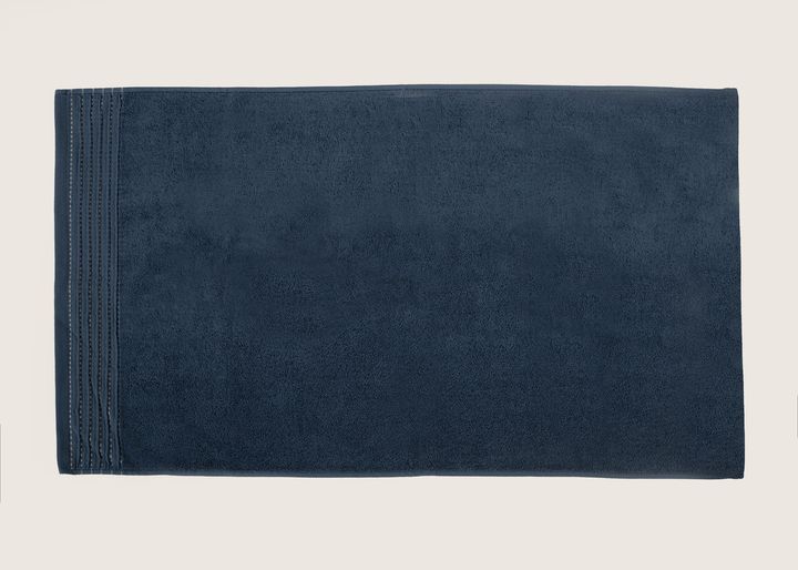 manamo-home-clave-jacquard-bath-towel-indigo-pirsakhotsi-photo-2