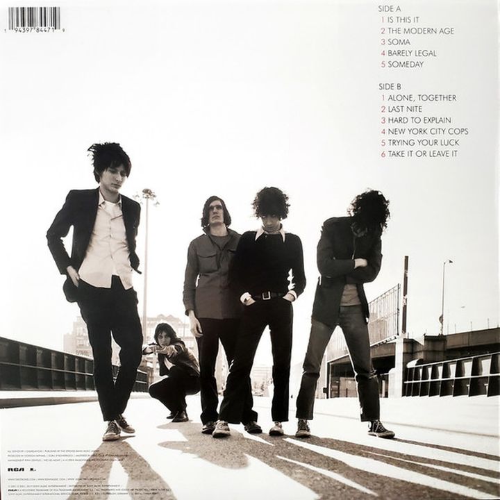 the-strokes-is-this-it-vinyl-lp-photo-2