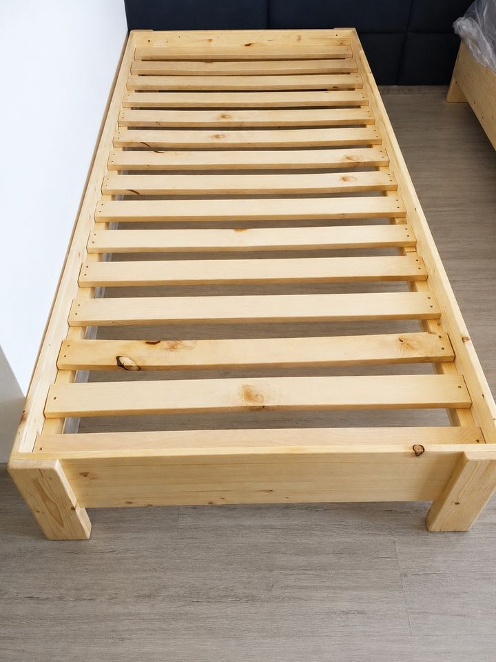 khelnaketi-khis-satsoli-tavis-gareshe---scandinavian-platform-bed-photo-2