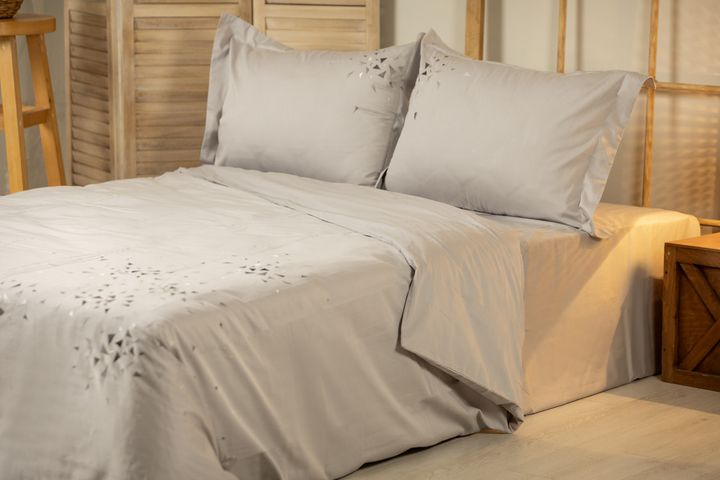 manamo-home-neil-embroidered-cotton-satin-double-duvet-cover-set-tetreuli-photo-2