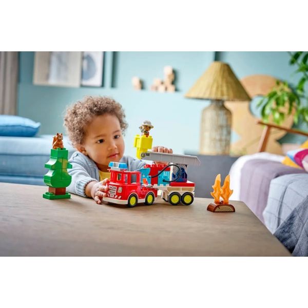 lego-10473-duplo-town-fire-truck-with-hose-and-firefighter-prefabricated-construction-28ts-photo-2