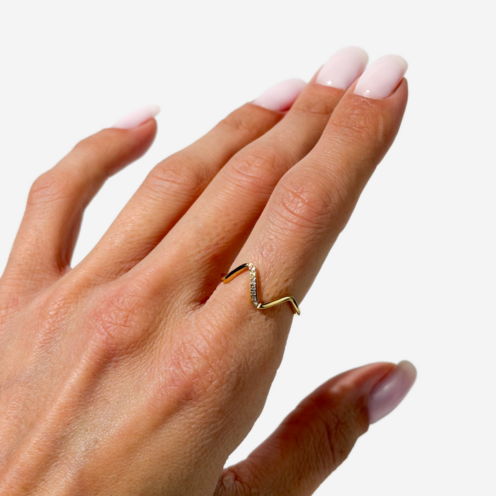 her-store-titanis-mooqrovili-bechedi-tvlebit-photo-2