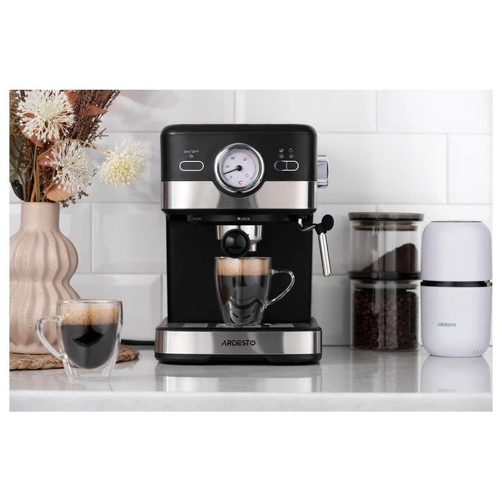 ardesto-erc-ycm-e16b-qavis-aparati-kapuchinatorit-15-l-black-and-silver-photo-3