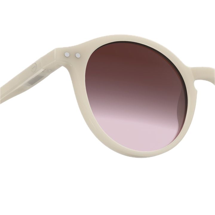 giggles-sun-d-vintage-cream-mzis-satvale-photo-3