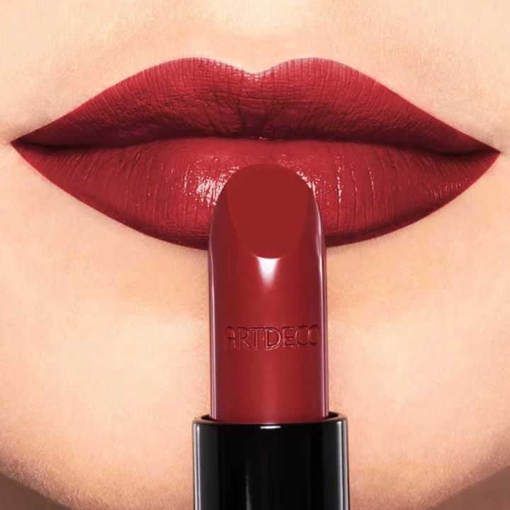 artdeco-perfect-color-lipstick-tuchsatskhi-photo-4