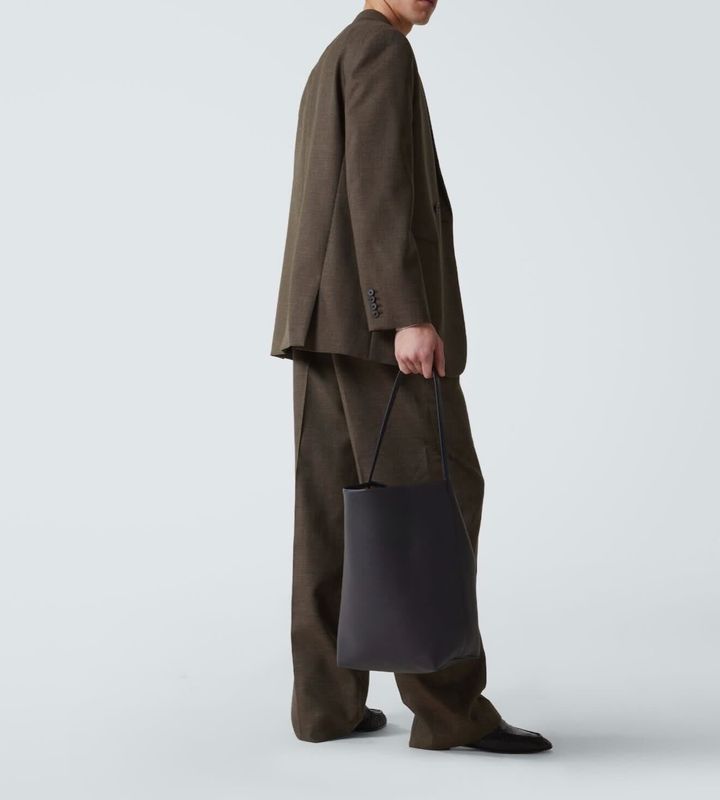 venti-qalis-shavi-chanta-photo-4