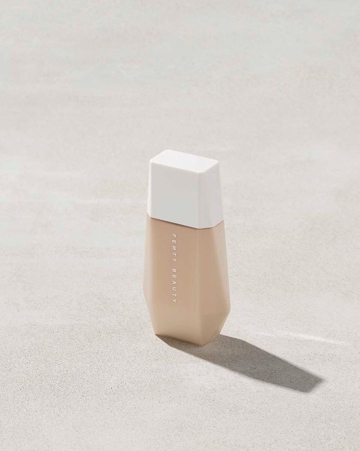 fenty-beauty-eaze-drops-blurring-skin-tint-2-photo-2