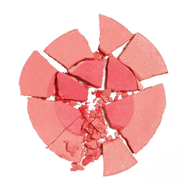 charlotte-tilbury-cheek-to-chic-love-is-the-drug-blashi-photo-3