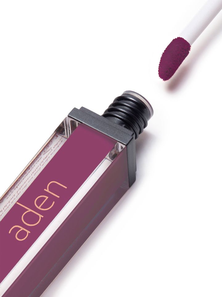 aden-liquid-lipstick-11-burgundy-tuchsatskhi-photo-2