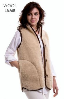 Product image of ჟილეტი "კლასიკა" ღილებით ნატურალური შალი კარამელი