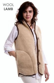 Product image of ჟილეტი "კლასიკა" ღილებით ნატურალური შალი კარამელი