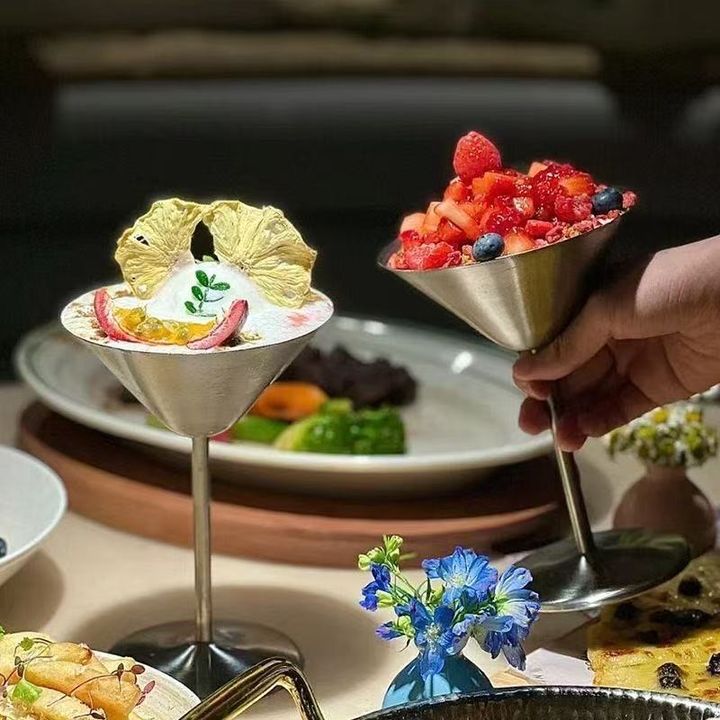 martiniskoqteilisghvinis-chiqa-arapriala-metal-accents-photo-4