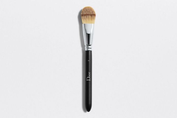 dior-light-coverage-fluid-foundation-brush-11-tonaluris-funji