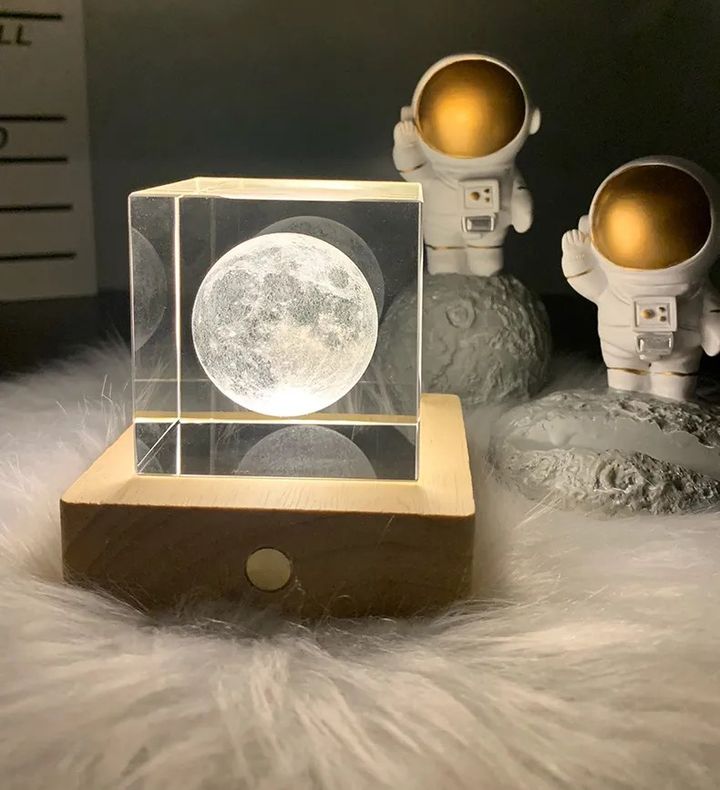 moon-crystal-ball-sanati-photo-2