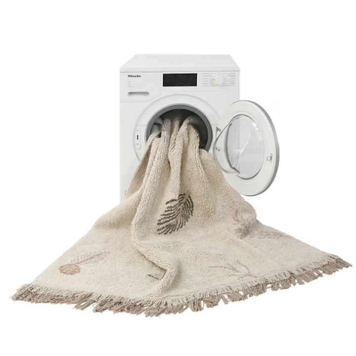 lorena-canals-pine-forest-khelnaketi-sabavshvo-khalicha-photo-2