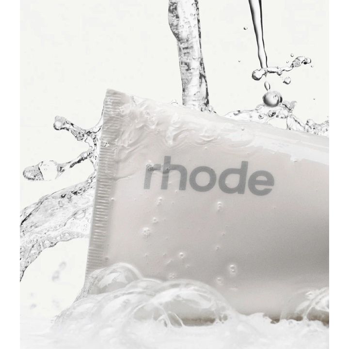 rhode-pineapple-refresh-the-daily-cleanser-sakhis-gamtsmendi-photo-3