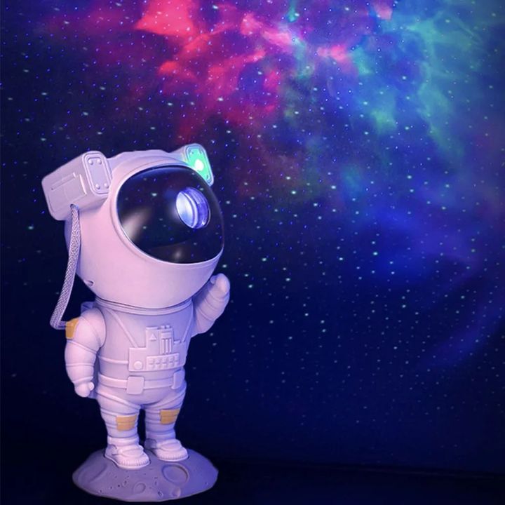 cosmonaut-nebula-projector-proeqtori-photo-2