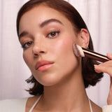 hourglass-ambient-soft-glow-foundation-brush-tonaluris-funji-photo-2