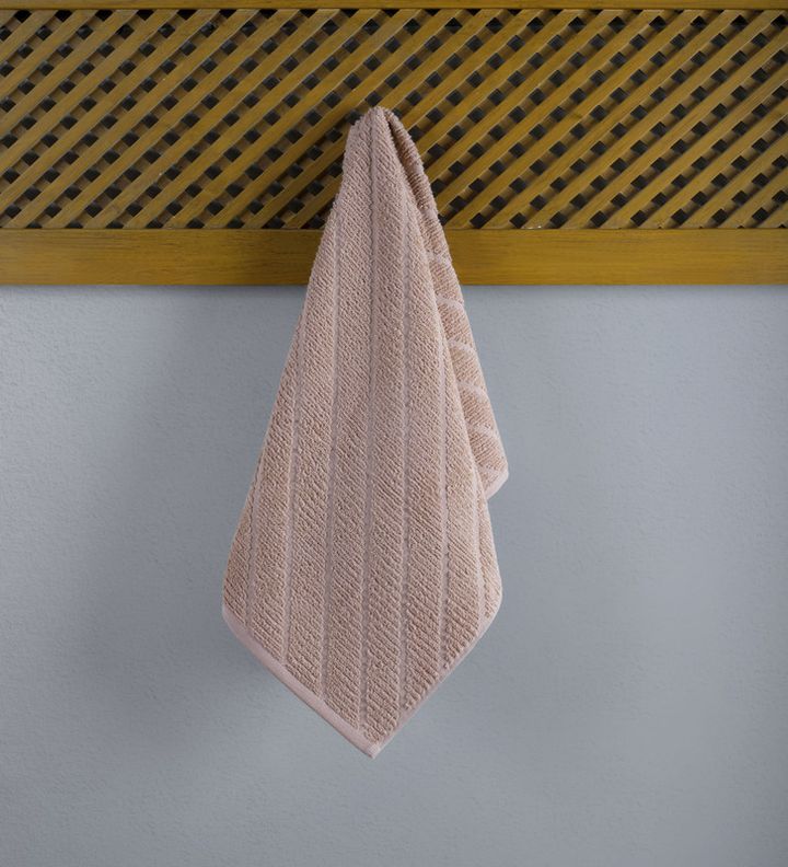 manamo-dolce-sakhis-pirsakhotsi-bambis-atmisferi-50x85-sm