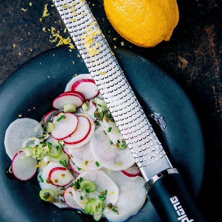 microplane-36179e-gourmet-set-with-slicer-nakrebi-sakhekhi-slaiseri-da-kheltatmani-46020-45044-34027-photo-4