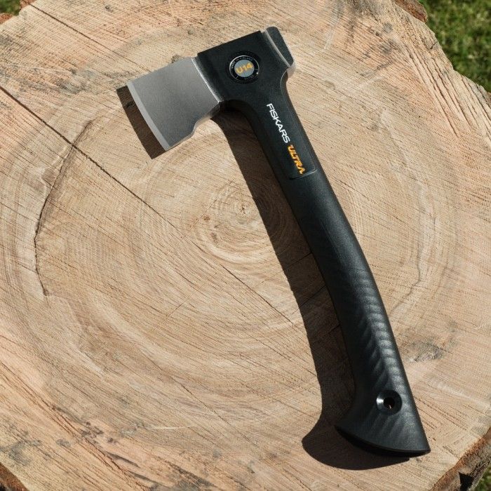fiskars-ultra-universal-axe-u14-najakhi-photo-4