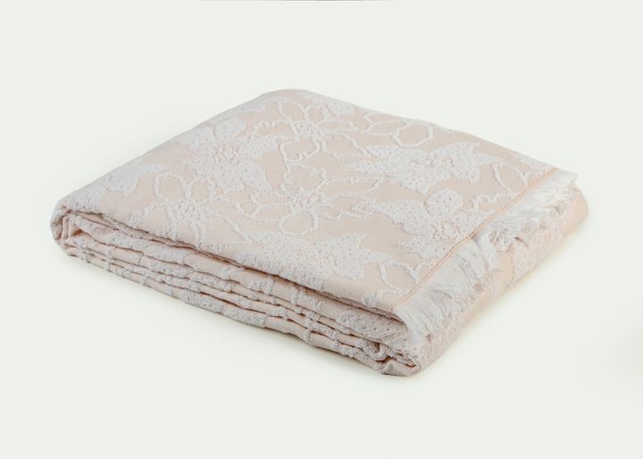 valencia-jacquard-pique-blush-160x240-satsolis-gadasafarebeli-pike-photo-3