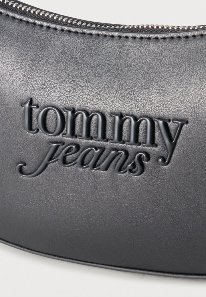 tommy-jeans-must-shoulder-bag-khelchanta-photo-4
