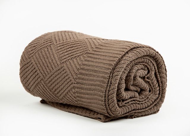 naqsovi-gadasafarebeli---diamond-knitted-bedspread-220x240-cm-brown