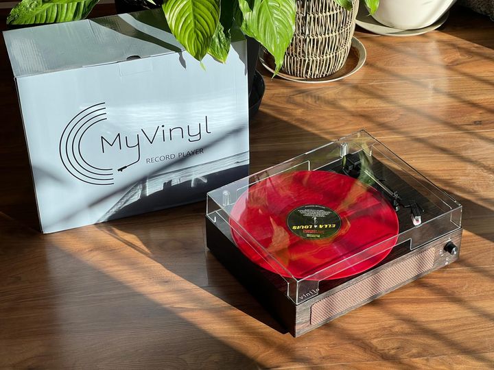 vinilo-brown-khis-firsakravi-photo-4