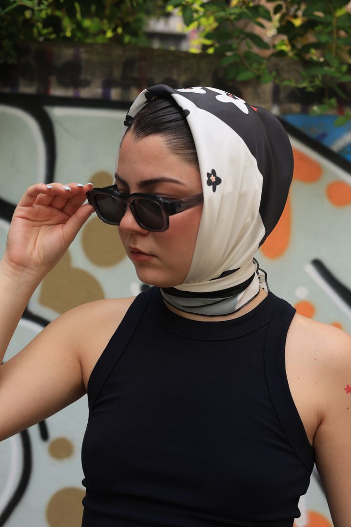 qarizma-sharfi-qali-tsiteli-aqtsentit-photo-2