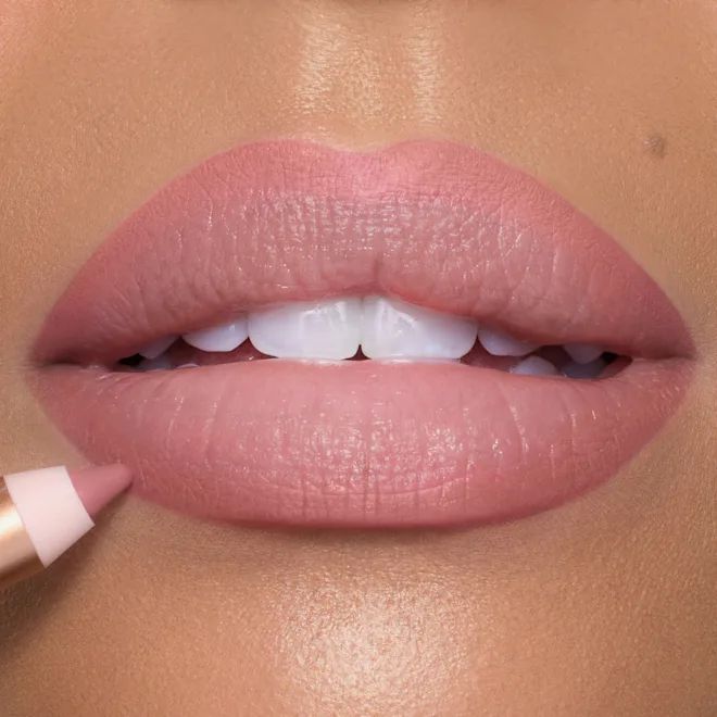 charlotte-tilbury-lip-cheat-pillow-talk-tuchis-fanqari-photo-3