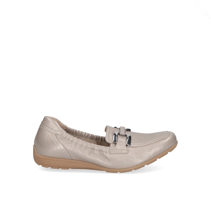 caprice---5804-qoveldghiuri-fekhsatsmeli