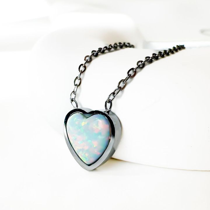 titanis-mooqrovili-qelsabami-gulis-formit