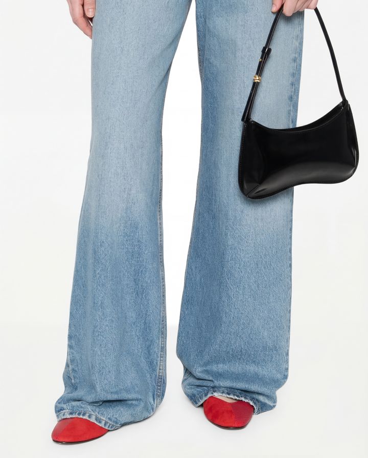 jacquemus-bisou-tqavis-mkharze-gadasakidi-chanta-photo-4