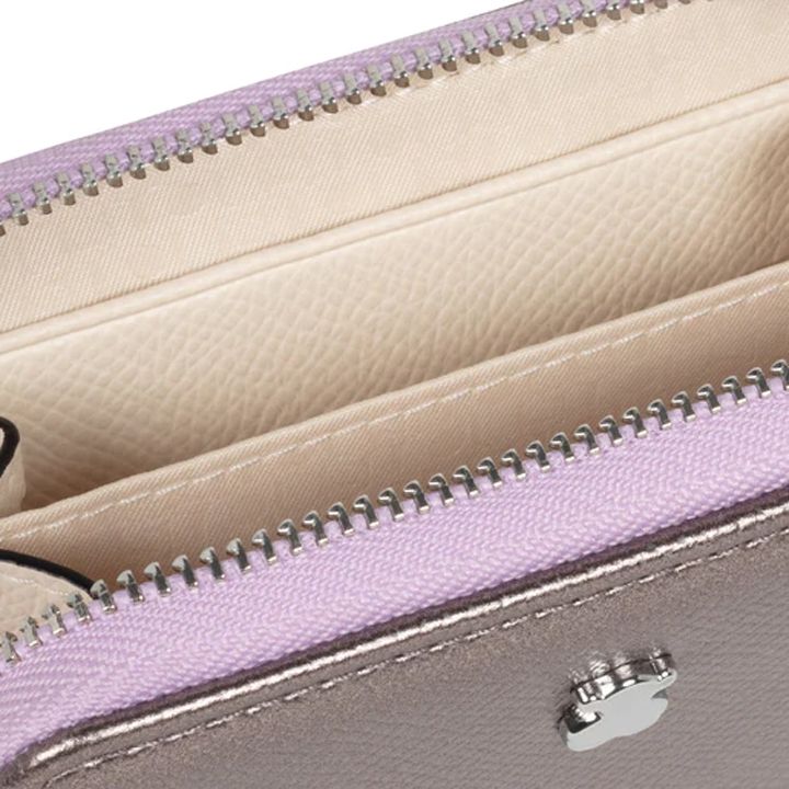 tous-wallet-295901130-qalis-safule-photo-2