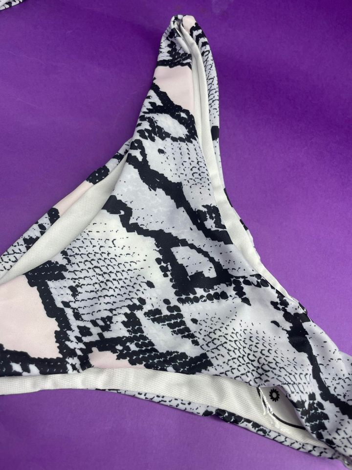 white-leopard-photo-4