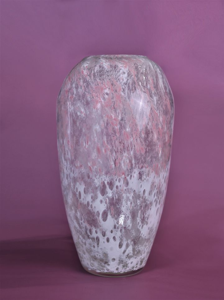 larnaki-375205sm-tetri-ghia-mtsvane-fershi