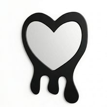 Product image of Funky Mirrors გულის ფორმის სარკე წვეთებით / HEARTSHAPED